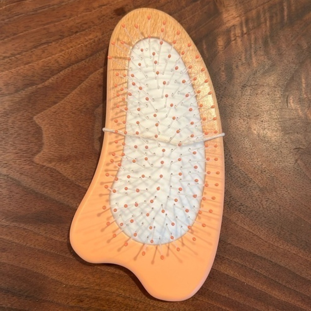 Anthropologie Polignano Palms Hand Brush peach NWT